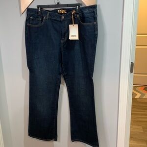 Bitten by Sarah Jessica Parker premium bootleg jeans, size 18 short